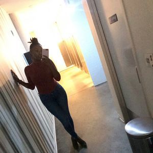 Meet your Posher, Victoria